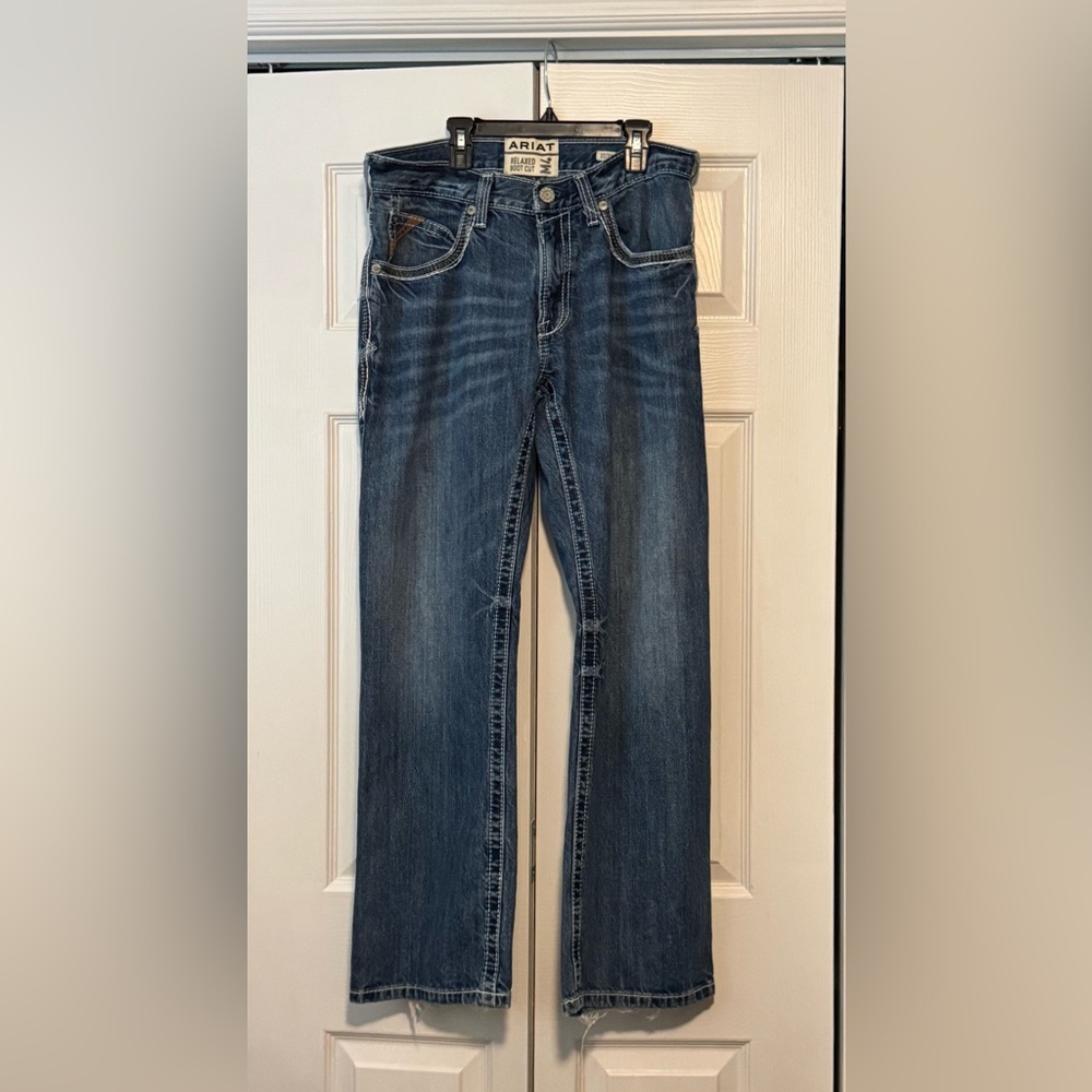 Ariat men’s relaxed boot cut jeans. 32/32